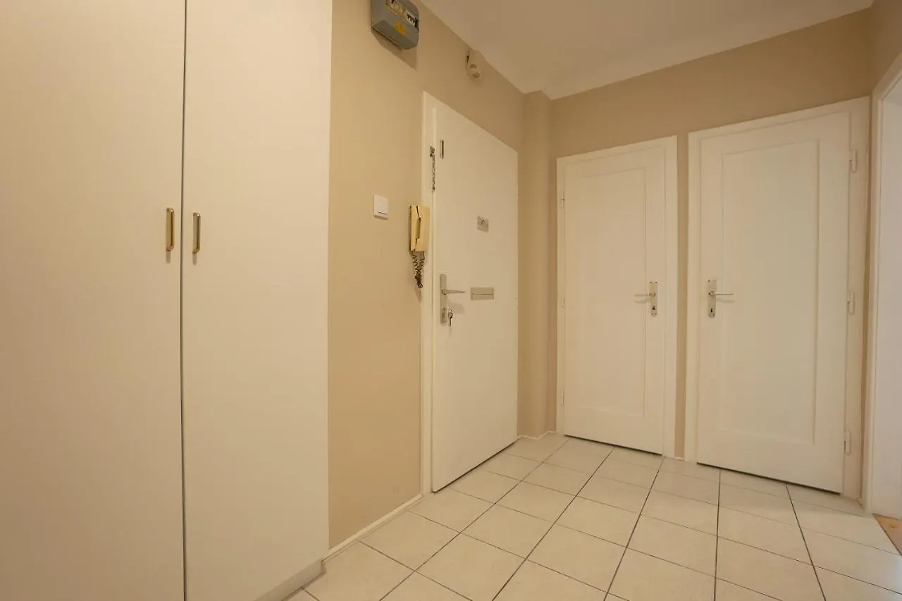 Apartment Stephansplatz View: Spacious 2-Bedroom with Balcony Vienna